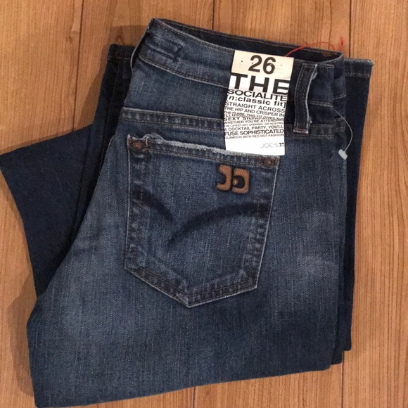 green cargo trousers